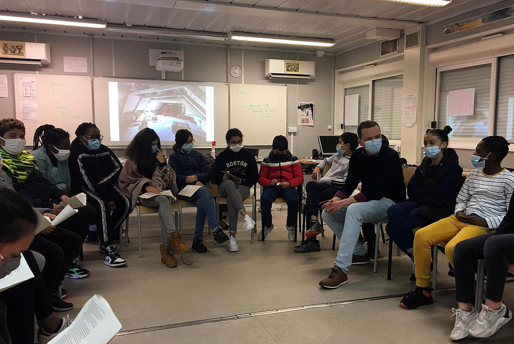 Les élèves du Collège Gabriel Rosset écrivent à Coline Pierré